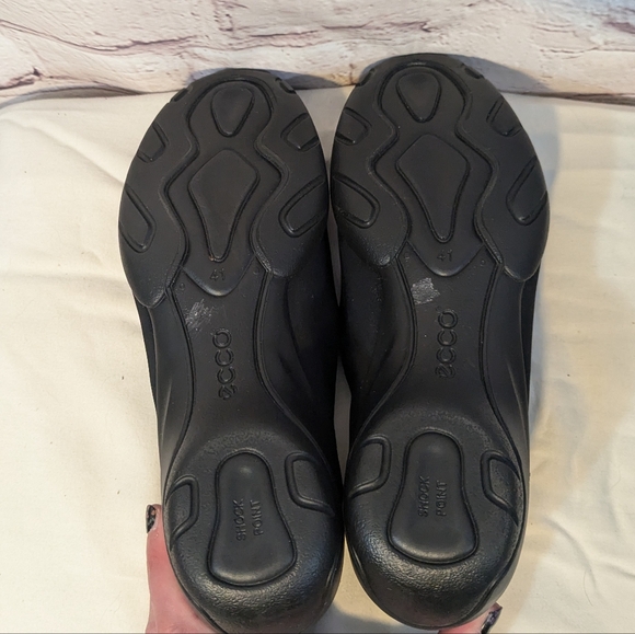 Ecco black slip on shoes - Picture 2 of 7